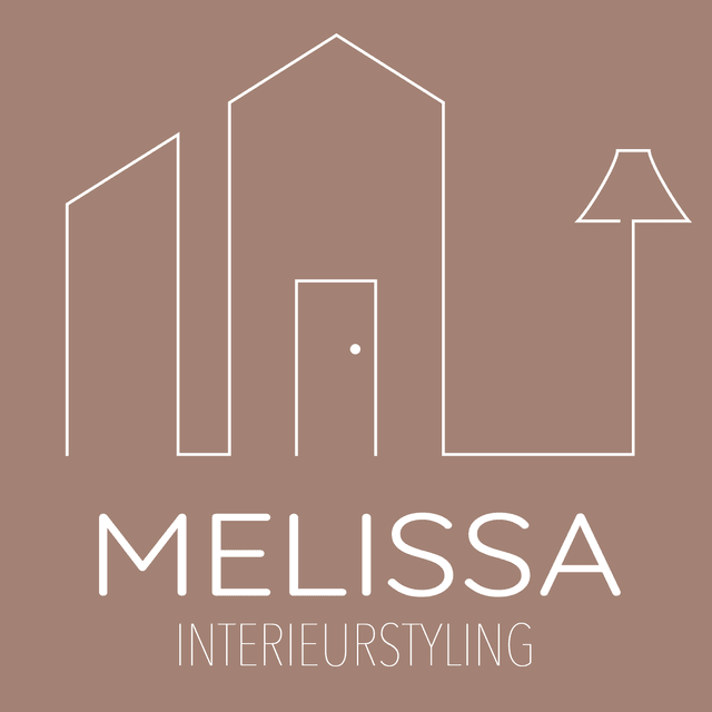 Logo van Melissa Interieurstyling in wit in de footer sectie.